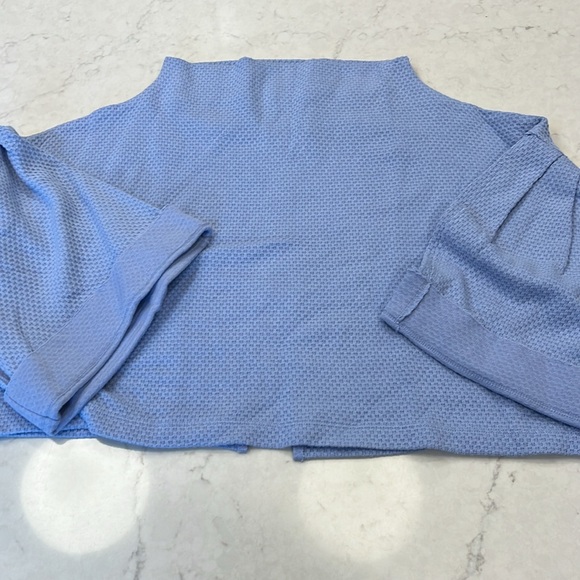 Free People Bunny Tee Knit Pullover in Blue Moon‎ Quartz Bell Sleeves Size Small - Picture 9 of 9